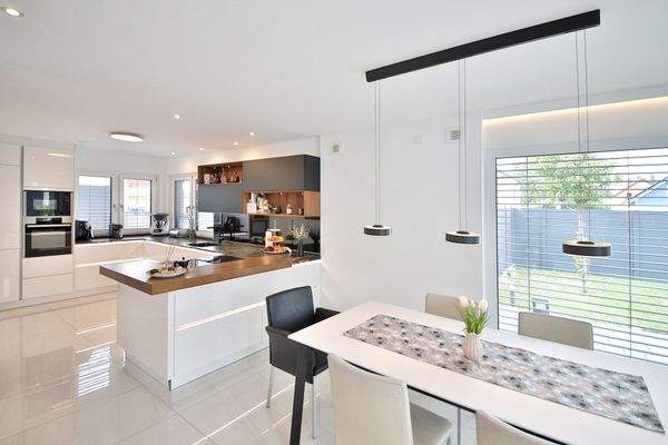 Esszimmer / Küche EG