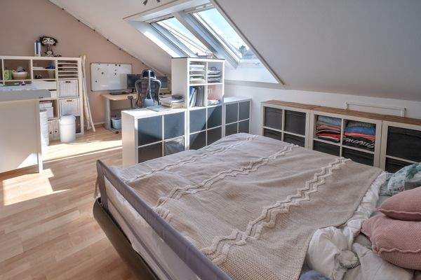 Büro-/ Schlafzimmer