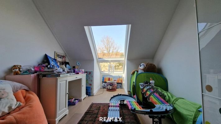 Kinderzimmer mit Velux Dachbalkon