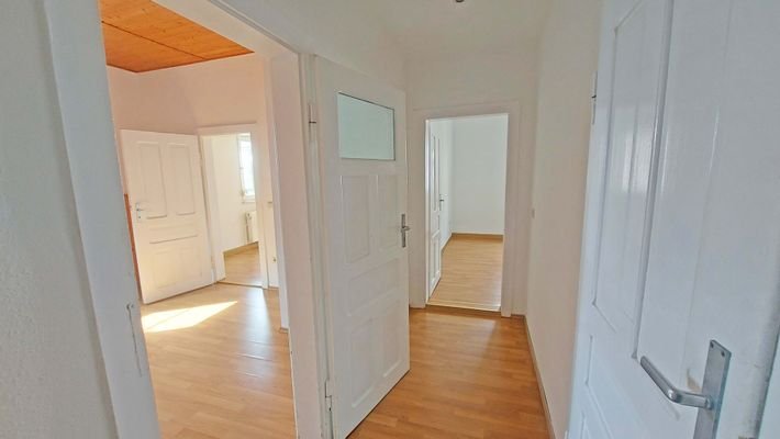 Wohnung 3_OG hinten_3_Flur 3.jpg