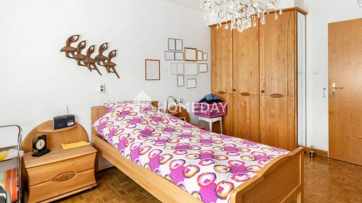 1. OG Schlafzimmer 2