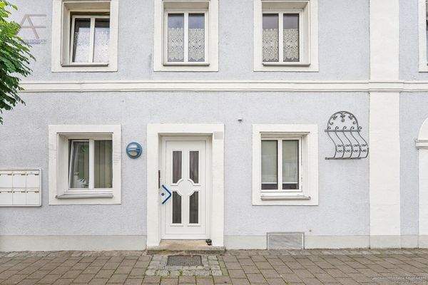 Außen-Front_Eingang