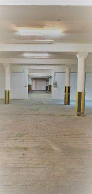 Lagerräume / mit Rampe 2.