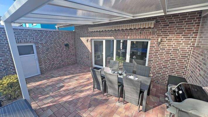 überdachte Terrasse