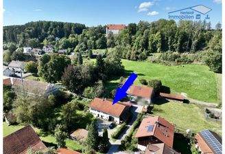 Grundstück mit Blick auf das Schloss