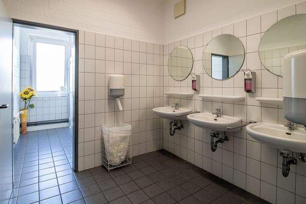 Beispiel für gemeinschaftliches WC