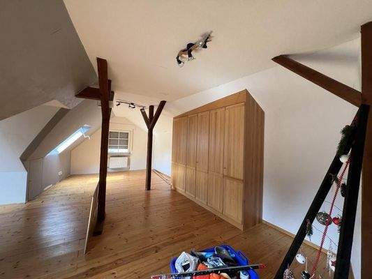 24 ausgebauter Dachboden