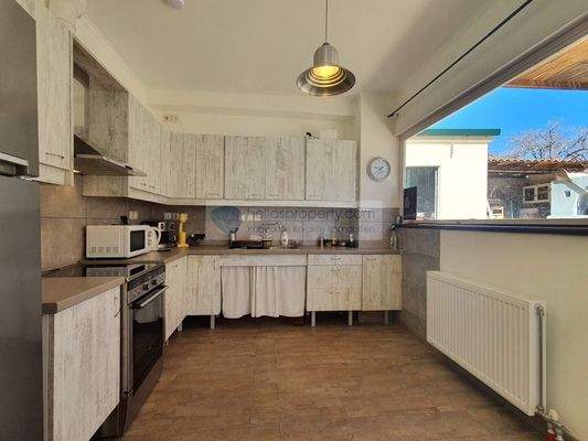 img_70a1cef6-8afa-4a2c-86f2-536beda1bd1a