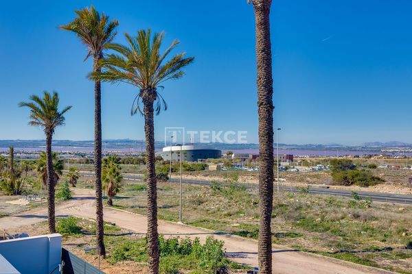 Elegant One-Story Villas with Stunning Views in Torrevieja