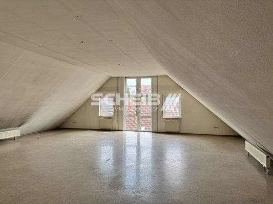 Dachgeschoss mit Dachschräge