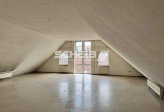 Dachgeschoss mit Dachschräge