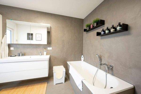 Master Dusch&amp;Wannenbad im OG 2