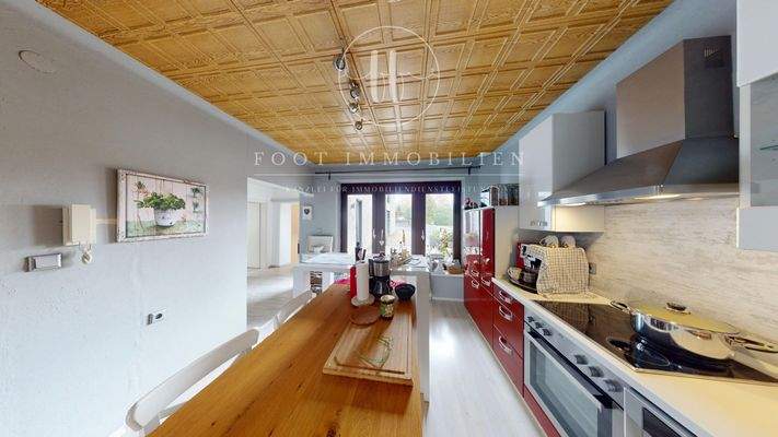 24a-Zum-Schutzenberg-11182025_205024