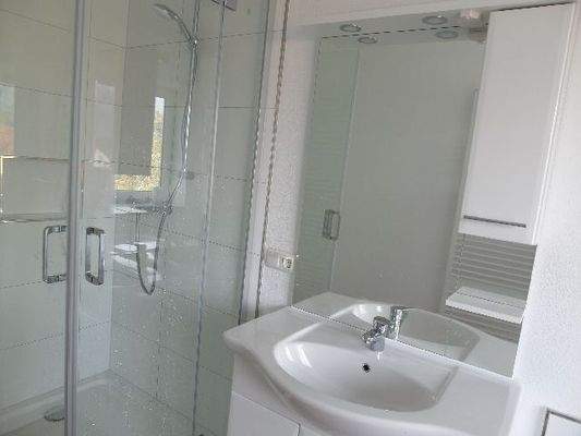 Ihr Blick zur Dusche