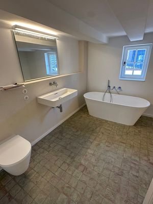HH: Teilansicht Badezimmer