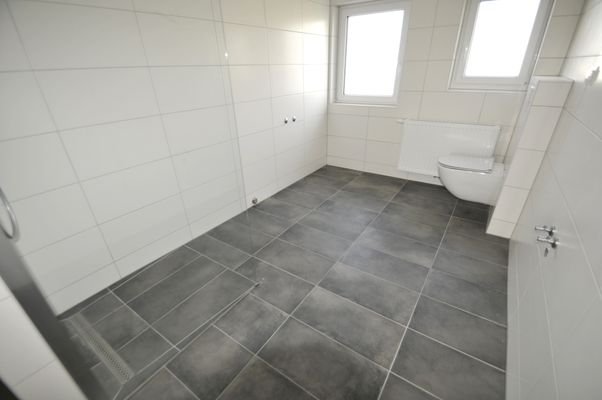 Bad mit Toilette