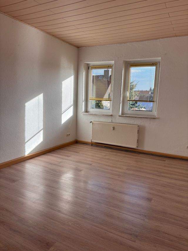 Warme 4-Zimmer-Erdgeschosswohnung mit 111qm Wohnfläche - Photo 4