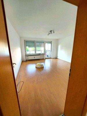 Helles, geräumiges Wohnzimmer