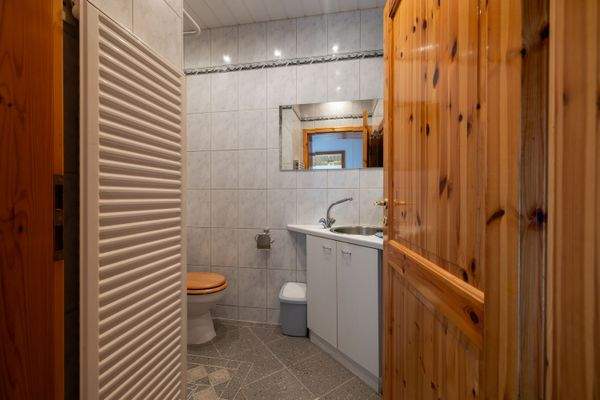 Duschbad am Hobbyraum