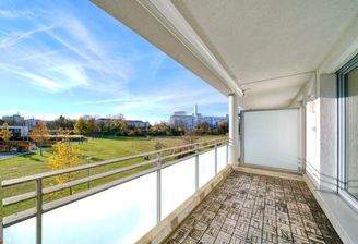 Südwest Loggia mit unverbautem Blick