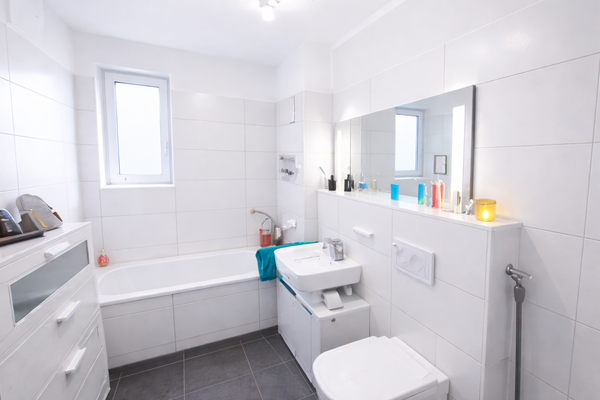 großzügiges Tageslichtbad