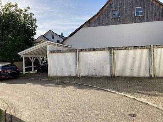 Garage und Carport