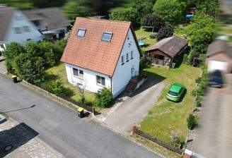 Einfamilienhaus auf großem Grundstück