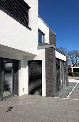 Fassaden Versprung Raffstore.jpg