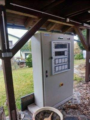 Vorbereitung Solaranlage auf dem Carport