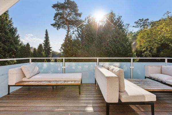 Private &amp; idyllic balcony