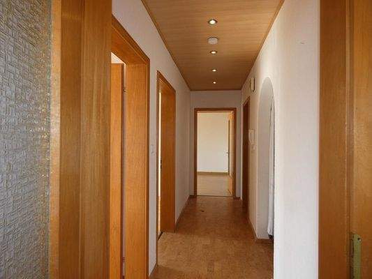 Flur 1. OG