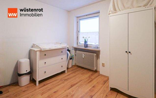 Home-Office/ Kinderzimmer