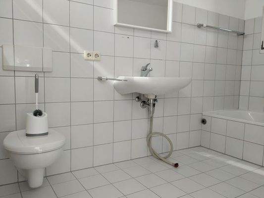 1. OG_Badezimmer mit WC und Waschmaschinenplatz