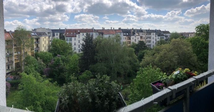 Traumhafter Ausblick - 4-Zimmer DG Wohnung mit Balkon in Leipzig Schleußig