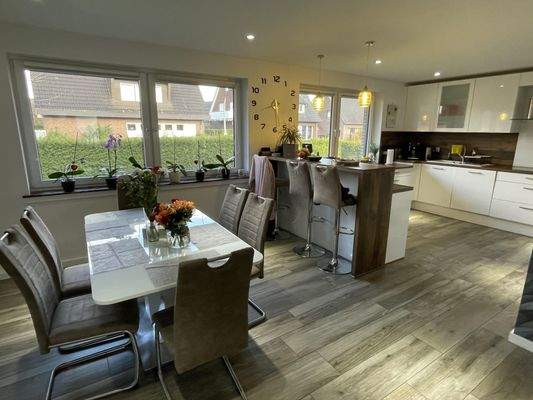 Küche mit Esszimmer