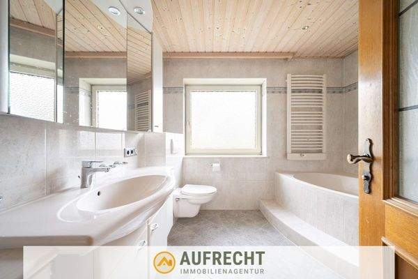 Tageslichtbadezimmer Obergeschoss 