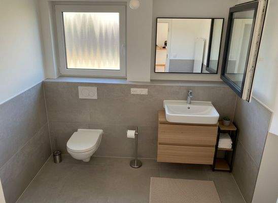 Waschbecken/WC Möbilierung: Beispielhaft