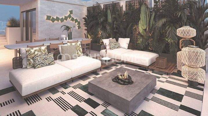 Well-Located Beachfront Villa for Sale in Marbella