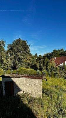 Grundstück mit kl. Schuppen