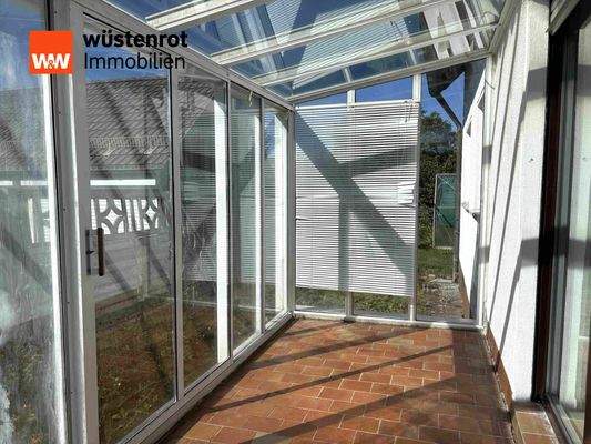 Terrasse mit Wintergarten