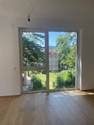 Blick vom Wohn-Essbereich ins Grüne!