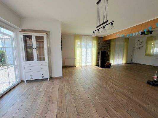 Ess- und Wohnbereich EG