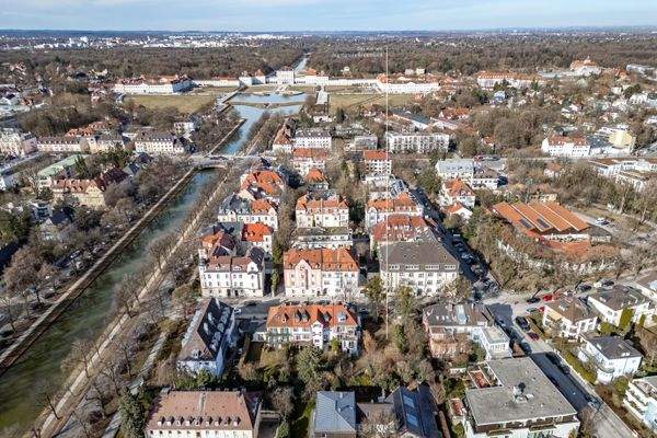 Traumlage nahe Schlosskanal
