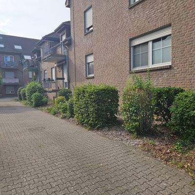 Gepflegte Eigentumswohnung in Hochpaterre mit Südbalkon