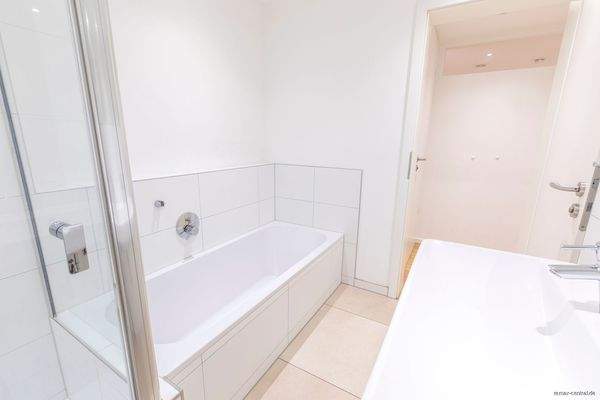 Badewanne Waschbecken