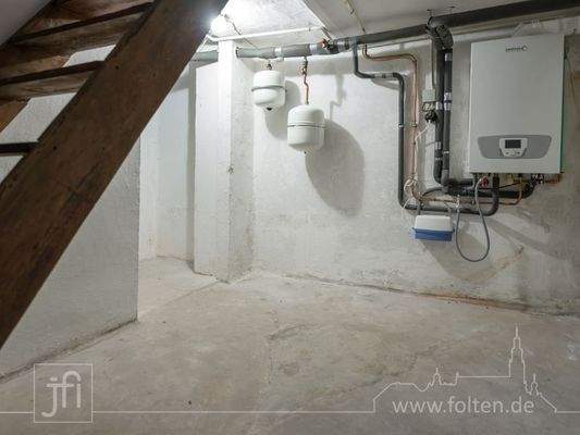 Keller mit Heizungsanlage
