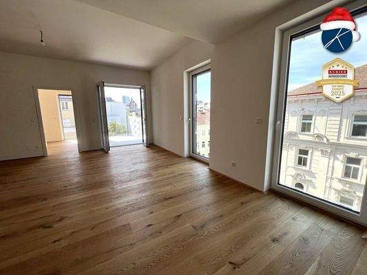 mit großen Fenstern