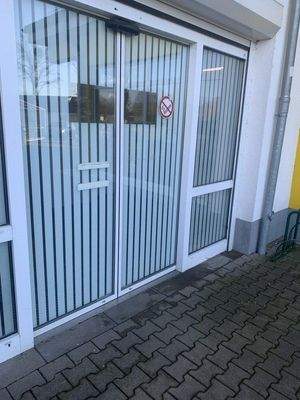 Eingang Automatiktür