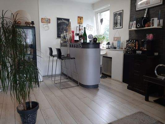 EG: Bar im Wohnraum