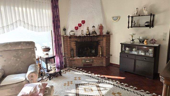 Wohn-/Esszimmer mit Kamin